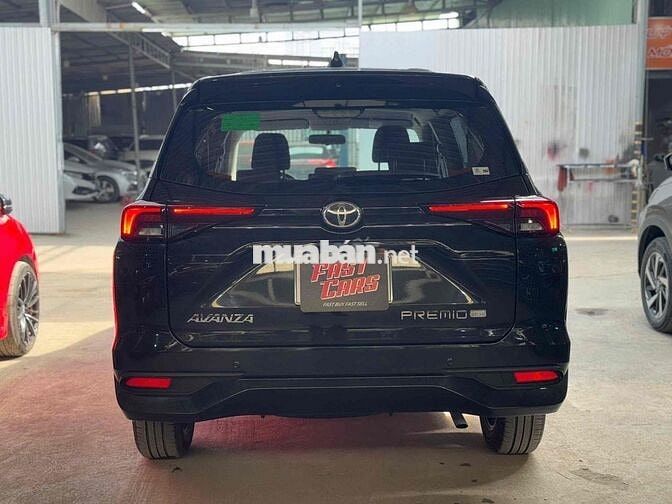 Toyota Avanza Premio 2023 CVT 12000 km không lỗi