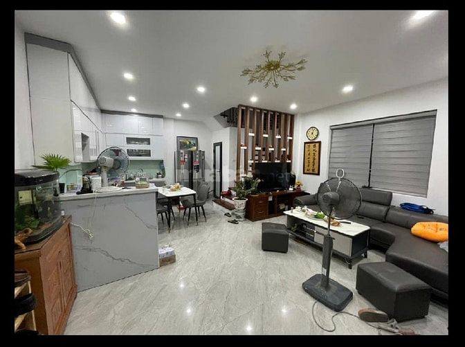 NHÀ ĐẸP, LÔ GÓC 3 THOÁNG - NGÕ THÔNG - GẦN PHỐ, HÀO NAM 42M2, 5T, MT5M