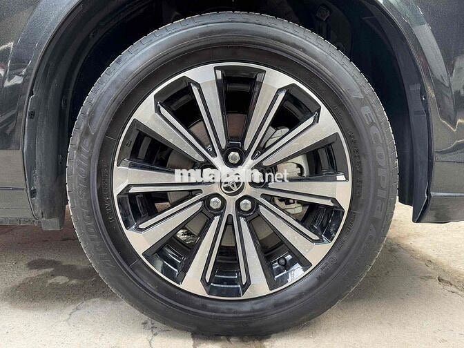 Toyota Avanza Premio 2023 CVT 12000 km không lỗi