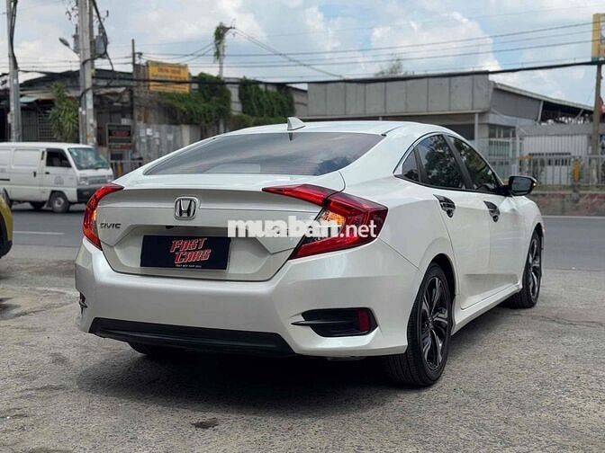 Honda Civic 2018 1.5 L đi 82000 km góp 60%