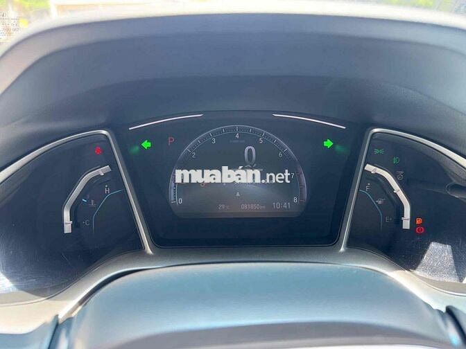 Honda Civic 2018 1.5 L đi 82000 km góp 60%