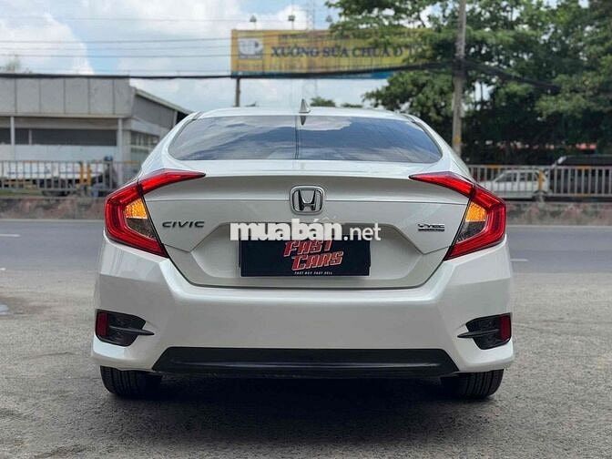Honda Civic 2018 1.5 L đi 82000 km góp 60%