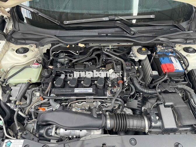 Honda Civic 2018 1.5 L đi 82000 km góp 60%