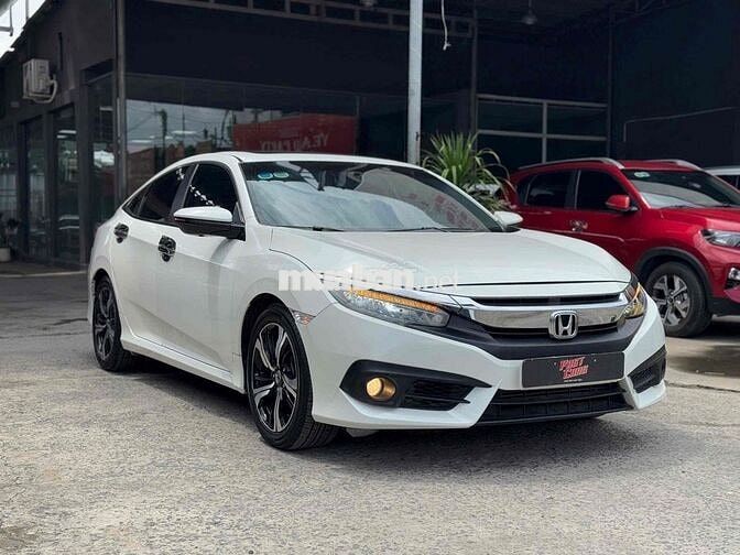 Honda Civic 2018 1.5 L đi 82000 km góp 60%