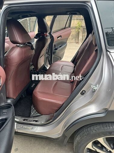 Corolla Cross bản V đăng ký t1/2022 odo mới 3v8