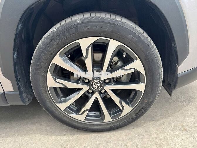 Corolla Cross bản V đăng ký t1/2022 odo mới 3v8