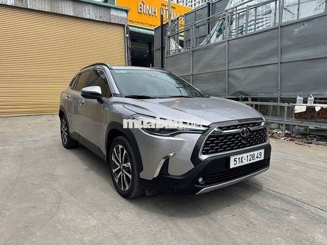 Corolla Cross bản V đăng ký t1/2022 odo mới 3v8
