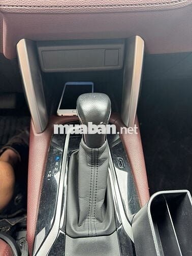Corolla Cross bản V đăng ký t1/2022 odo mới 3v8