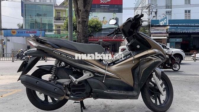 Cần bán xe Air blade 2012 chính chủ biển sài gòn