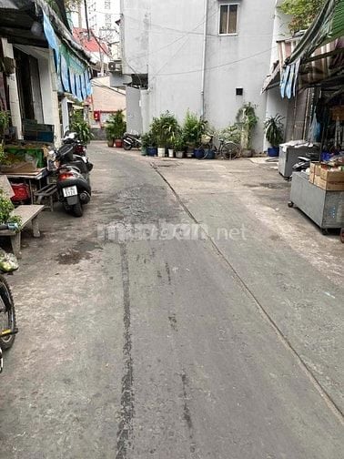 Cho thuê nhà hẻm 4m Hòa Bình P3, Q11 giá 8 triệu 68m2