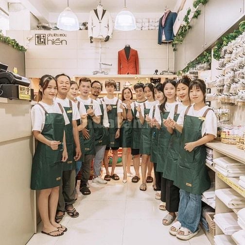 Tuyển thợ chạy máy khuy / đơm nút tại Q3