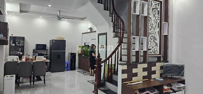 Chính chủ cần bán nhà gấp Phố Lê Lợi , Hà Đông. 50m2, lô góc, 4pn, 7ty