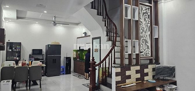 Chính chủ cần bán nhà gấp Phố Lê Lợi , Hà Đông. 50m2, lô góc, 4pn, 7ty