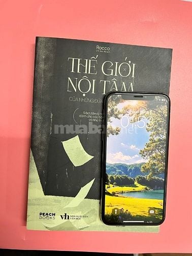 Bán chiếc điện thoại IP XS 64 bản quốc tế màu vàng đang dùng 