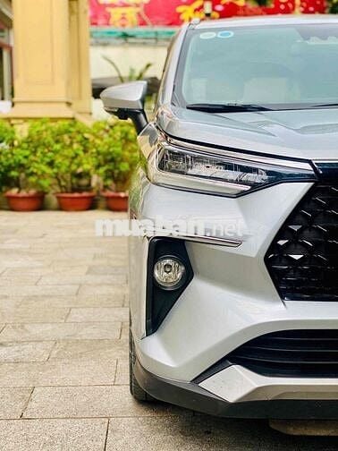 Toyota Veloz Cross 2022 CVT Top giá Rẻ - 60000 km