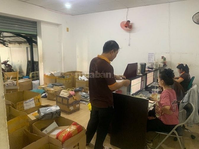 Văn Phòng, Kho, 300m Hoàng Văn Thụ Phú Nhuận 
