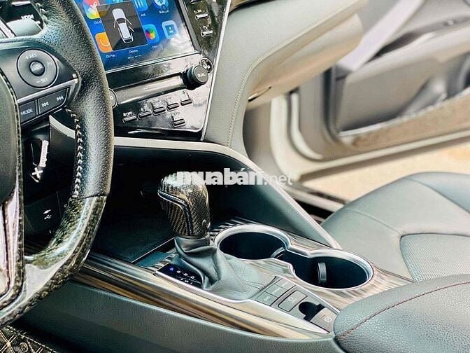 Toyota Camry 2020 2.5Q giá siêu rẻ - 69000 km