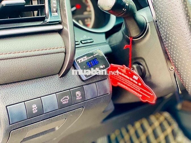 Toyota Camry 2020 2.5Q giá siêu rẻ - 69000 km
