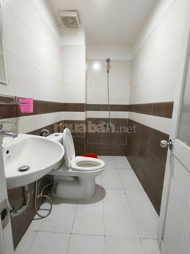 Cho thuê nhà hẻm 4m Hiệp Nhất, P4 Q. Tân BÌnh giá 8,5tr