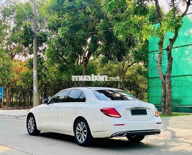 Mercedes Benz E Class 2018 E200 - 77000 km