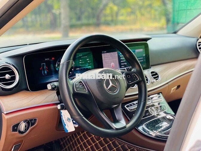 Mercedes Benz E Class 2018 E200 - 77000 km