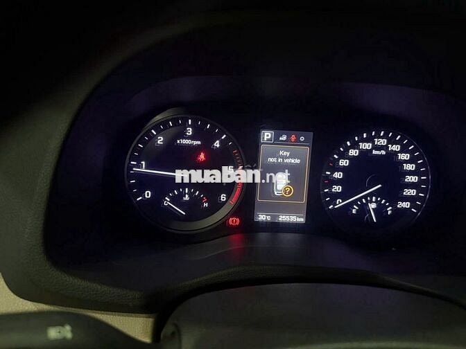 Hyundai Tucson 2018 2.0 AT CRDi - 25000 km