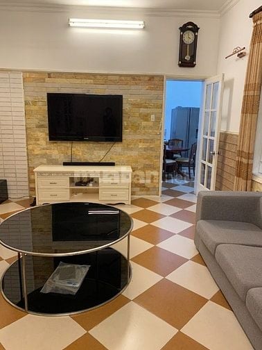 Cho thuê nhà biệt thự 3 tầng tại ngõ 530 phố Thuỵ Khuê, Q.Tây Hồ
