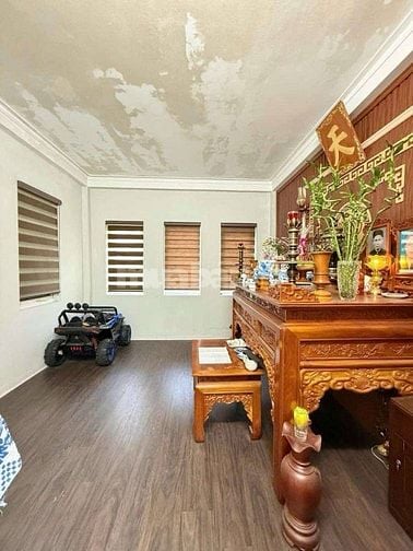 Anh An lộc lá muốn đổi  căn to hơn cần bán gấp 62m*4 Đình Thôn 12,5 tỷ