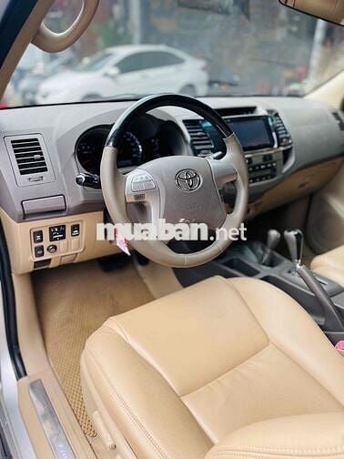 Toyota Fortuner 2013 2.7V 4x4 AT - 150000 km