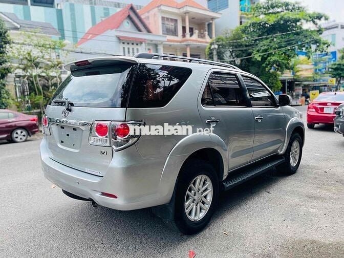 Toyota Fortuner 2013 2.7V 4x4 AT - 150000 km