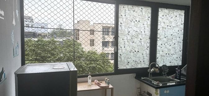Cho thuê nhà tập thể 1PN 2 mặt thoáng tại số 9 Trần Hưng Đạo