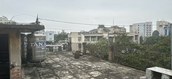 Cho thuê nhà tập thể 1PN 2 mặt thoáng tại số 9 Trần Hưng Đạo