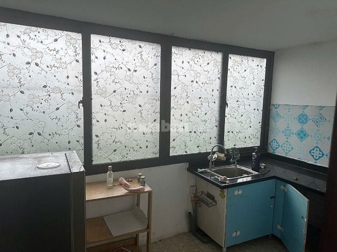 Cho thuê nhà tập thể 1PN 2 mặt thoáng tại số 9 Trần Hưng Đạo
