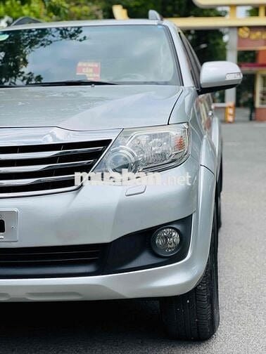 Toyota Fortuner 2013 2.7V 4x4 AT - 150000 km