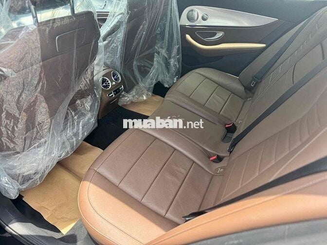 E200 SPORT - 76000 km - ĐEN WRAP TRẮNG