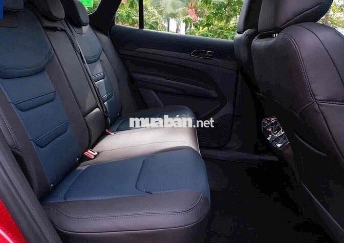 2025 Titanium X 1.5 AT Bank 90%, nhận xe chỉ 200tr