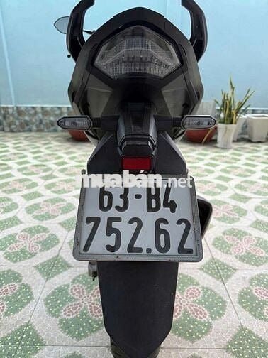 Xe WinnerX màu đen Bạc Vàng Đồng