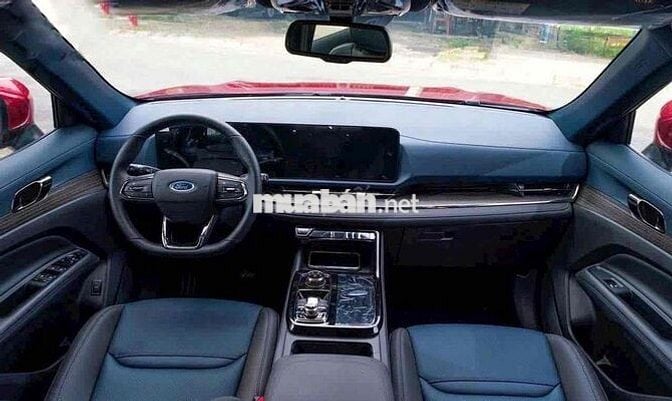 2025 Titanium X 1.5 AT Bank 90%, nhận xe chỉ 200tr