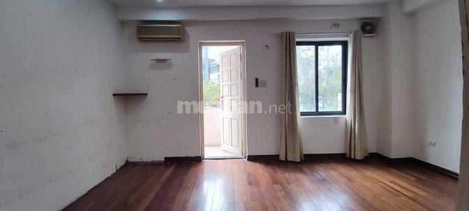 Cho thuê căn hộ tầng 3 chung cư Làng Quốc Tế Thăng Long
