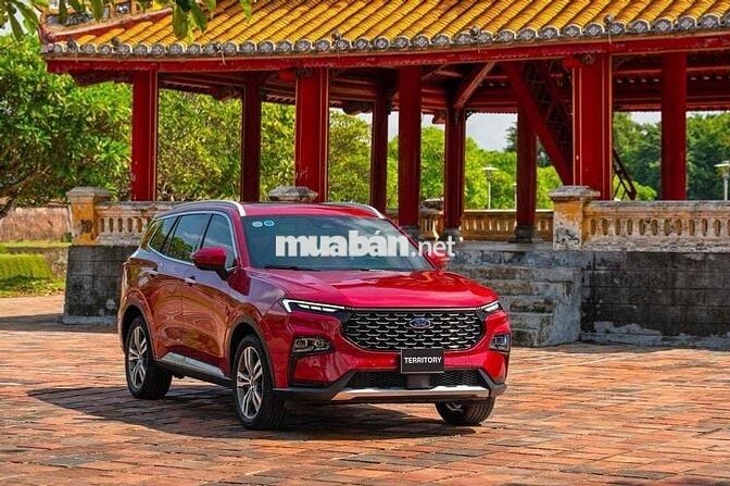 2025 Titanium X 1.5 AT Bank 90%, nhận xe chỉ 200tr