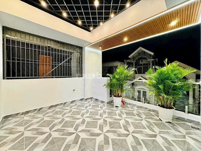 Nhà đẹp, dọn vào ở ngay Minh Phụng, Q6. DT: 56m2 / 2 Tỷ 480. Hẻm 5m
