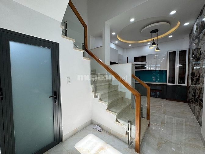 3lầu, mới 100% xe hơi đổ cách nhà 10m khu VIP Nguyễn Văn Đậu gần PĐLưu
