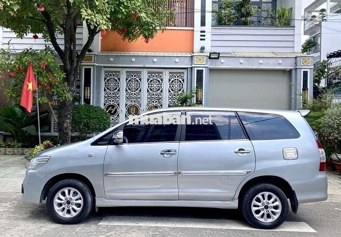 Bán INNOVA 2015 E sơn Zin - máy Zin xe gia đình