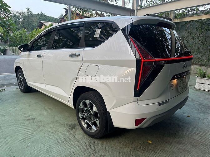 Hyundai Stargazer 2022 1.5 Cao cấp - 18600 km