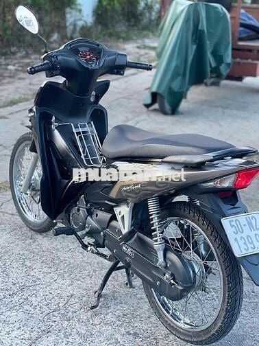 cần ra đi em wave RSX bản limited