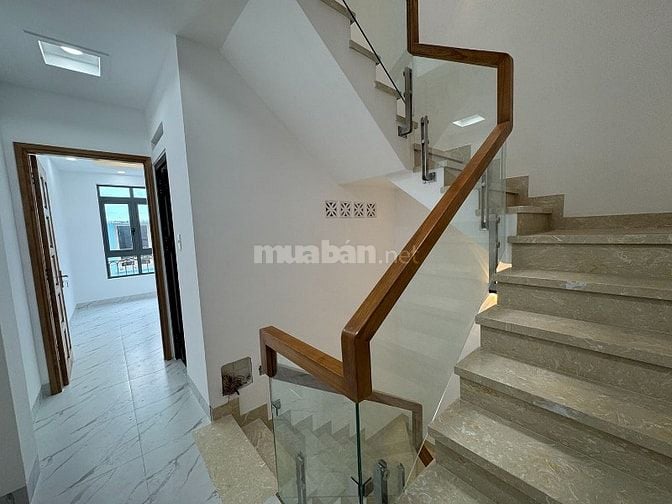 3lầu, mới 100% xe hơi đổ cách nhà 10m khu VIP Nguyễn Văn Đậu gần PĐLưu
