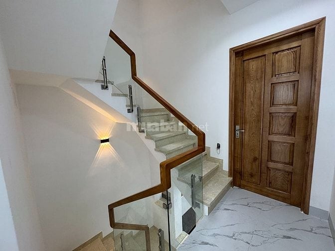 3lầu, mới 100% xe hơi đổ cách nhà 10m khu VIP Nguyễn Văn Đậu gần PĐLưu