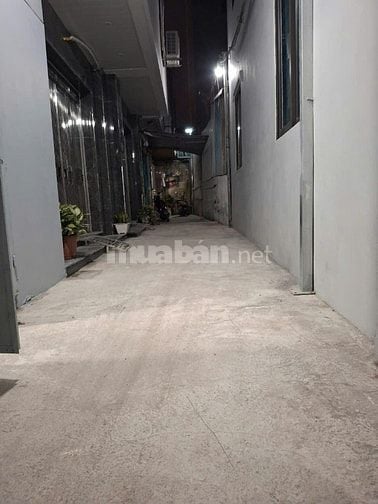 Phòng trọ Xuân Đỉnh cấp 4 gác xép với 28m2 đủ đồ giá 2,5tr /th