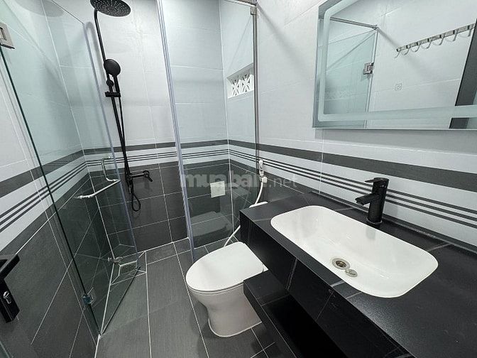 3lầu, mới 100% xe hơi đổ cách nhà 10m khu VIP Nguyễn Văn Đậu gần PĐLưu