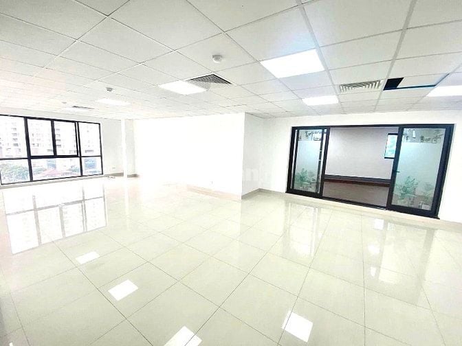Cho thuê sàn 180m2 xây dựng tại Cầu Giấy cạnh Bưu điện Cầu Giấy